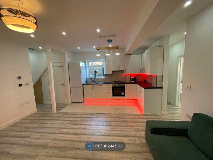 2 Bedroom Flat To Rent In St. Michaels Avenue, Wembley, HA9