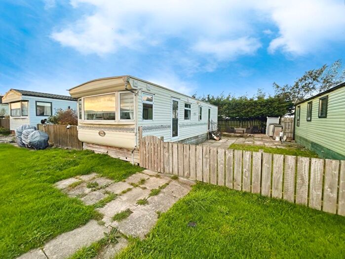 2 Bedroom Park Home For Sale In Burley Bank Road, Killinghall, HG3