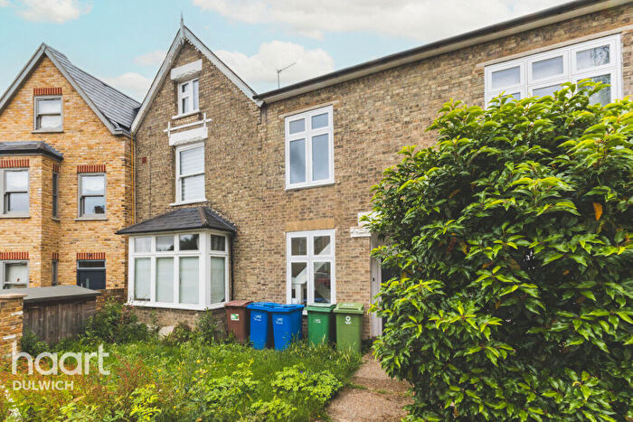 4 Bedroom Flat For Sale In Piermont Road, London, SE22