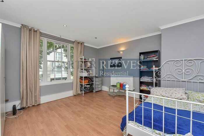 4 Bedroom Flat To Rent In Phoenix Road, London, NW1