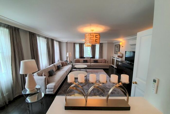 4 Bedroom Flat To Rent In Prince Of Wales Terrace, London, W8
