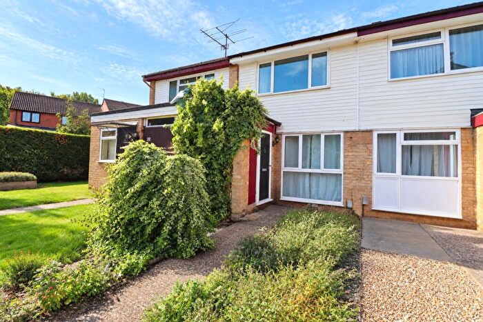2 Bedroom Terraced House For Sale In Oakfield, Woking, Surrey, GU21