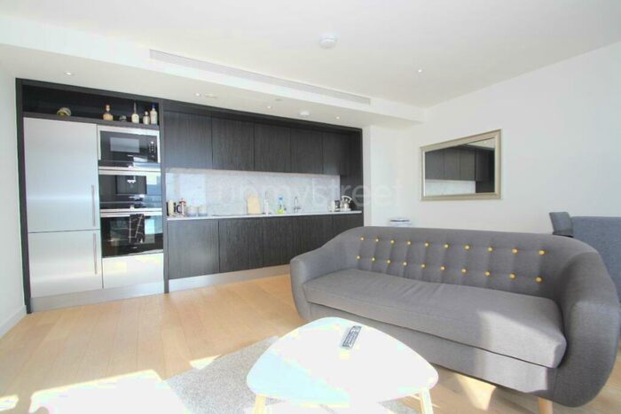 2 Bedroom Apartment To Rent In Charrington Tower, New Providence Wharf, E14