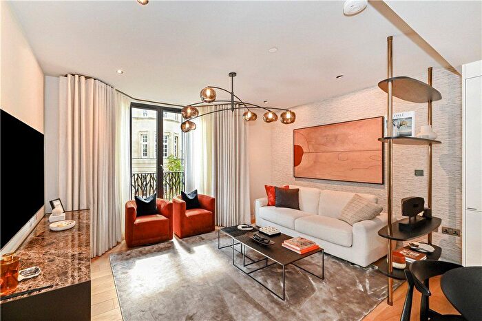 1 Bedroom Flat To Rent In Great Portland Street, London, W1W