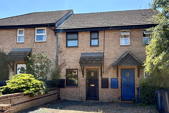2 Bedroom Terraced House For Sale In William Smith Close, Cambridge, Cambridgeshire, CB1