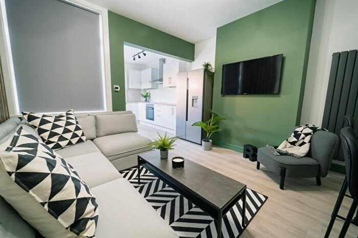 5 Bedroom End Of Terrace House To Rent In Ashford Road, Sheffield, S11