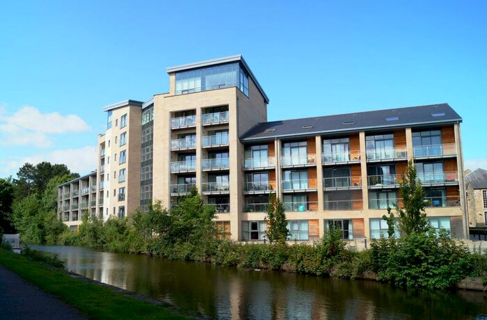 1 Bedroom Flat For Sale In Aalborg Place, Lancaster, LA1