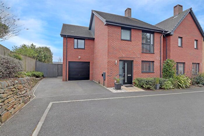 4 Bedroom Detached House For Sale In Oak Close, Barnstaple, Devon, EX31