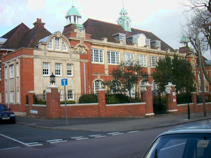 2 Bedroom Flat To Rent In Corrib Court, Palmers Green, N13