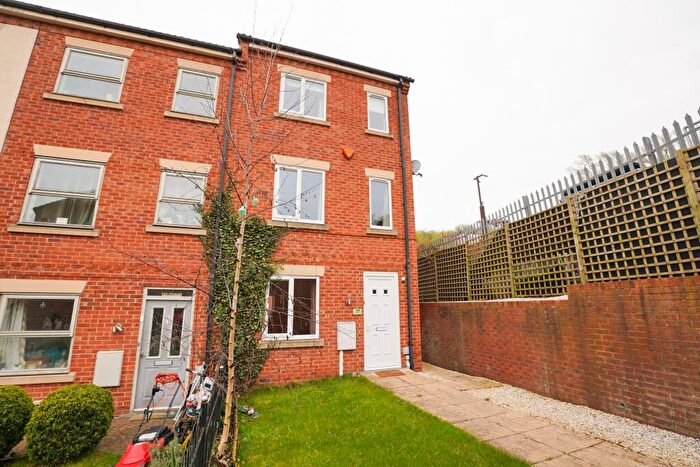 3 Bedroom Town House For Sale In Eldon Green, Tuxford, NG22