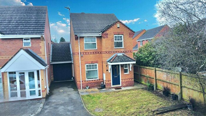 3 Bedroom Link Detached House For Sale In Trentham Close, Nuneaton, CV11