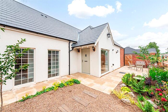 2 Bedroom Barn Conversion For Sale In Church Lane, Riseley, Bedfordshire, MK44
