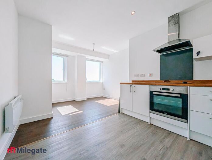 2 Bedroom Flat To Rent In St. Edwards Way, Romford, RM1