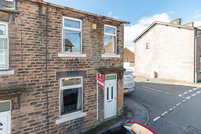 3 Bedroom End Terrace House For Sale In Castle Street, Skipton, North Yorkshire, BD23