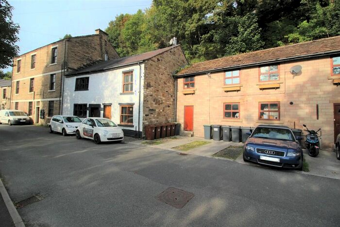 2 Bedroom Cottage To Rent In Dyehouse Lane, New Mills, SK22