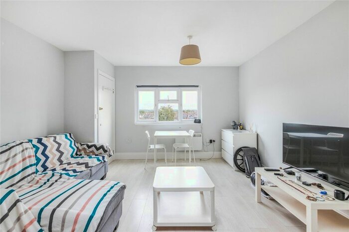 1 Bedroom Flat To Rent In London Road, London, SW17