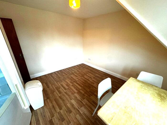 1 Bedroom Flat To Rent In Greenford Road, Harrow, HA1