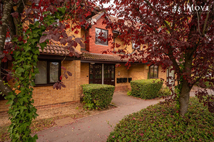 1 Bedroom Flat For Sale In Thicket Grove, London, SE20