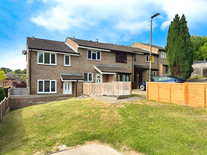 1 Bedroom End Of Terrace House For Sale In Ramillies Close, Chatham, Kent, ME5