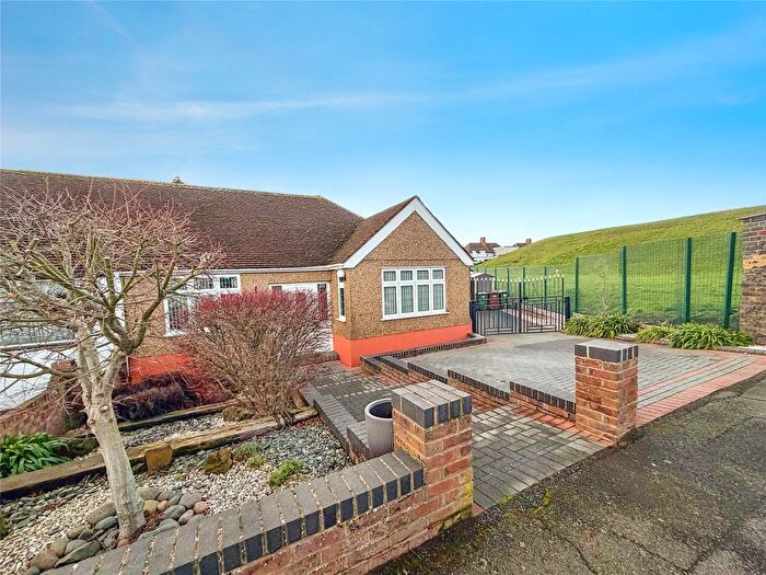 3 Bedroom Bungalow For Sale In Edendale Road, Bexleyheath, DA7