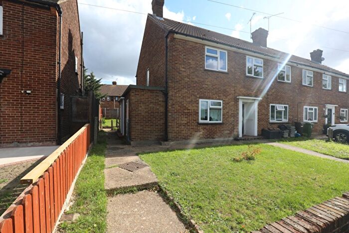 2 Bedroom Maisonette To Rent In Queenstown Gardens, Rainham, RM13