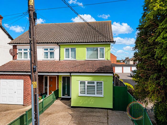 3 Bedroom Semi-Detached House For Sale In Church Road, Corringham, SS17