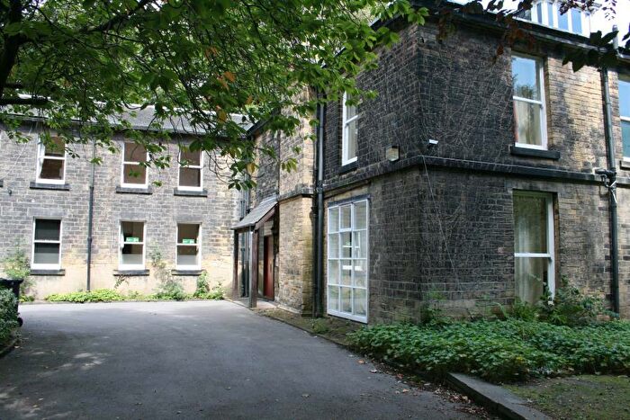 11 Bedroom Detached House To Rent In Rosehurst, LS6