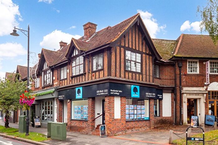 3 Bedroom Flat To Rent In Ewell Road, Cheam Village, SM3
