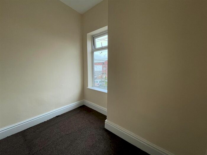 3 Bedroom Property To Rent In Oldham Road, Newton Heath, Manchester M40