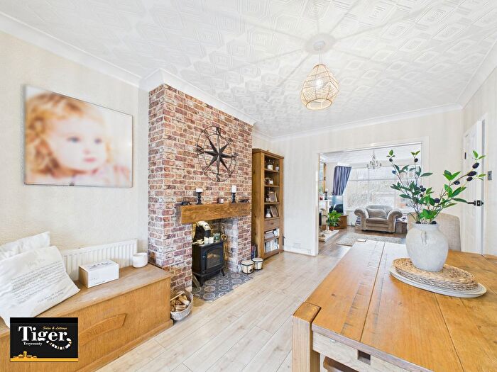 3 Bedroom Semi Detached House For Sale In Ingleway Avenue, Blackpool, FY3