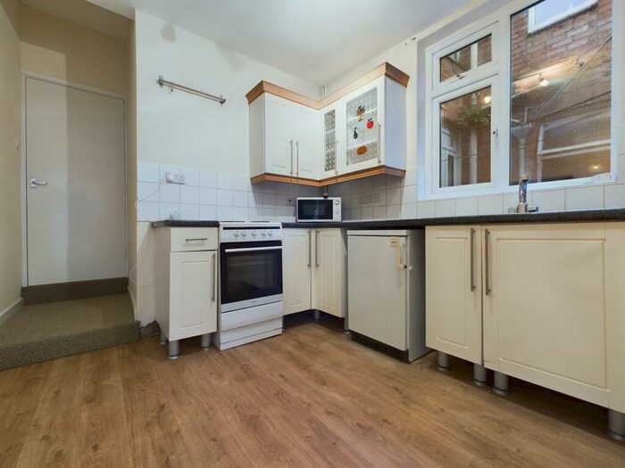 1 Bedroom Flat To Rent In Kirby Road, Leicester, LE3