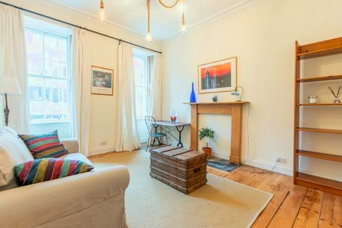 1 Bedroom Flat To Rent In St Mary's Street, Edinburgh, EH1