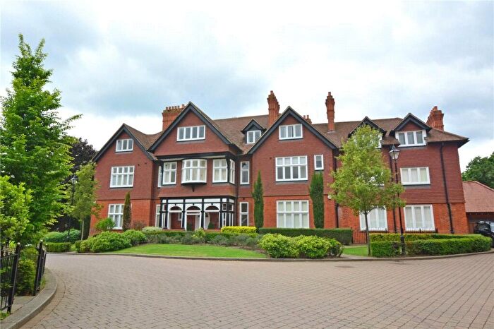 2 Bedroom Apartment To Rent In Kingswood Mansions, Newton Park Place, Chislehurst, BR7