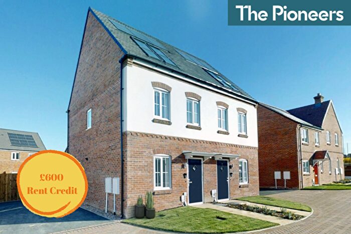 3 Bedroom Semi Detached House To Rent In The Pioneers, Rugby, Warwickshire, CV23