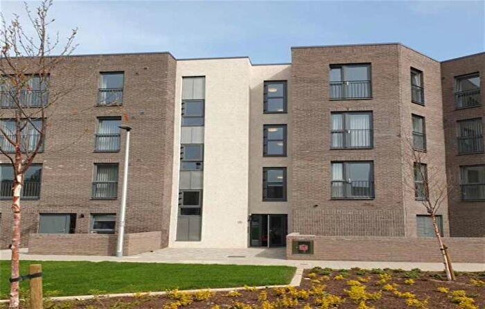 2 Bedroom Apartment To Rent In Flat, Gaskell Street, Edinburgh, EH14