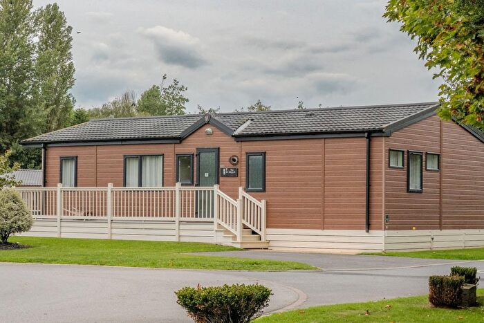 2 Bedroom Lodge For Sale In Allerthorpe, York, YO42
