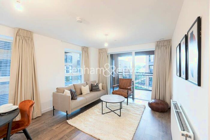 2 Bedroom Flat To Rent In East Acton Lane, Acton, W3