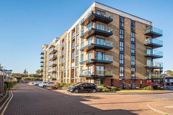 2 Bedroom Flat For Sale In Central Reading, Berkshire, RG1