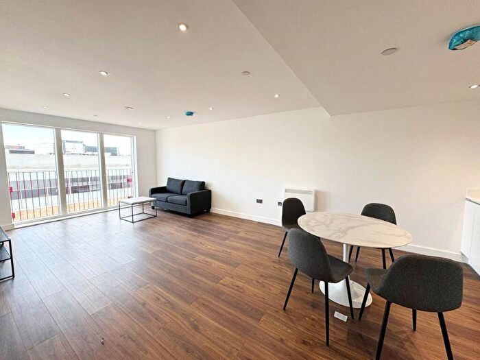 2 Bedroom Apartment To Rent In The Grand Exchange, Market Street, Bracknell, Berkshire, RG12