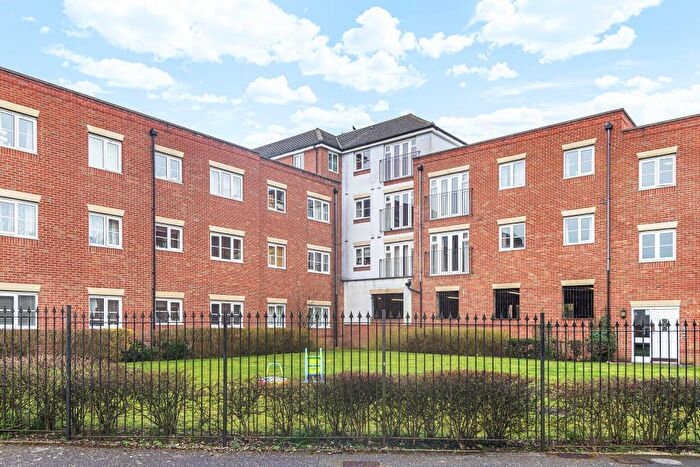 2 Bedroom Apartment To Rent In Ellington Court, Headington, OX3