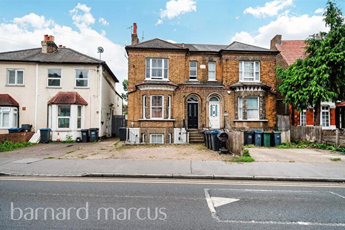 2 Bedroom Apartment For Sale In Rectory Grove, Croydon, CR0