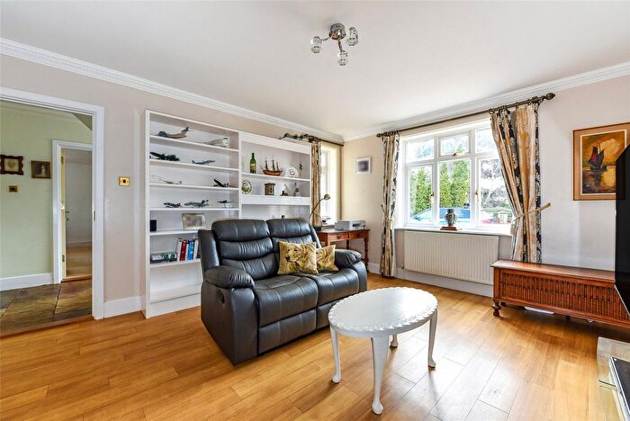 4 Bedroom Detached House For Sale In Warblington Road, Emsworth, Hampshire, PO10