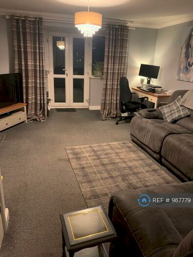 3 Bedroom End Of Terrace House To Rent In Hills Close, Mexborough, S64