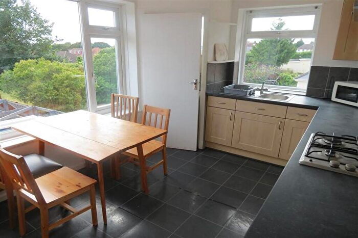 3 Bedroom Flat To Rent In Bedroom First Floor Flat In Wallisdown, BH12