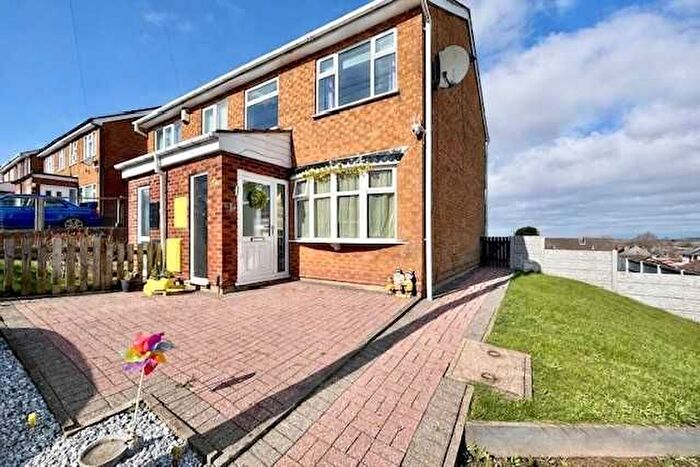 3 Bedroom Semi-Detached House For Sale In Derwent Drive, Kirkby In Ashfield, NG17