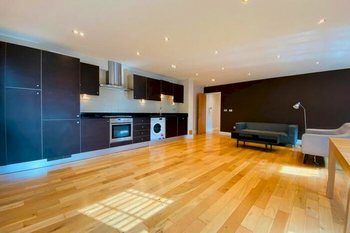 2 Bedroom Flat To Rent In Ferdinand Street, Camden, NW1