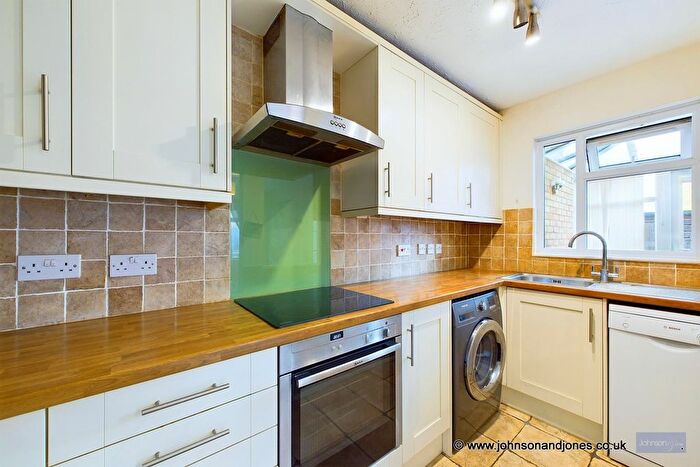 1 Bedroom Semi-Detached House To Rent In Mawbey Road, Ottershaw, Chertsey, KT16