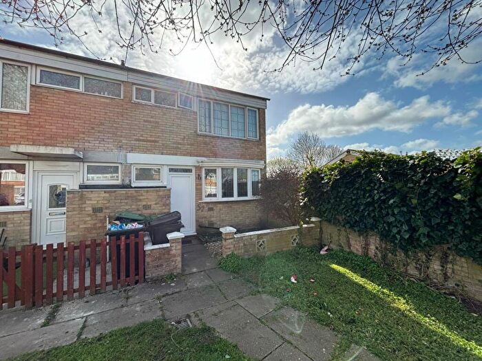 3 Bedroom End Of Terrace House For Sale In Ripon Way, Thetford, IP24