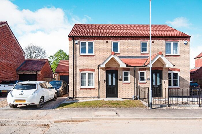 3 Bedroom Semi-Detached House For Sale In Flavian Road, Lincoln, LN2