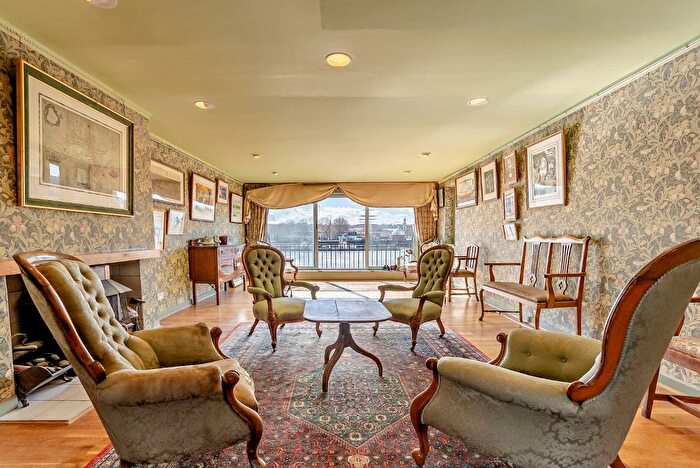 7 Bedroom Terraced House For Sale In Ferry Street, Canary Wharf, London, E14